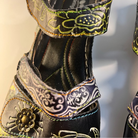 Spring Step Suzanne Leather Black Comfort Sandals - Picture 6 of 11